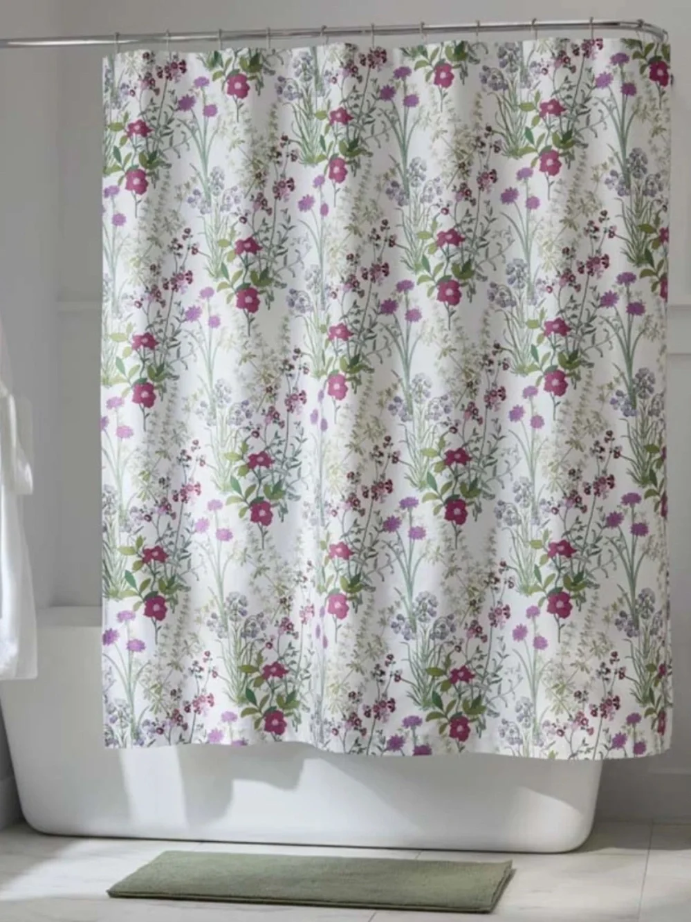 NWT The Company Store Bloom Meadow Flowers Classic Smooth Sateen Shower Curtain